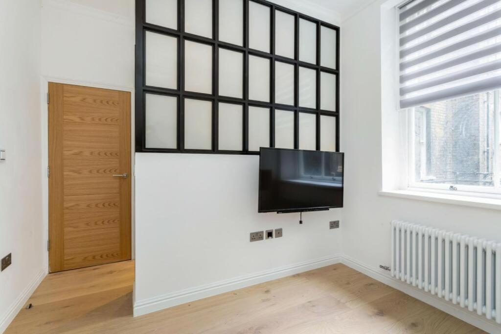 Modern Chelsea Flat, 3Bd 2Bath, With Parking Londres Exterior foto